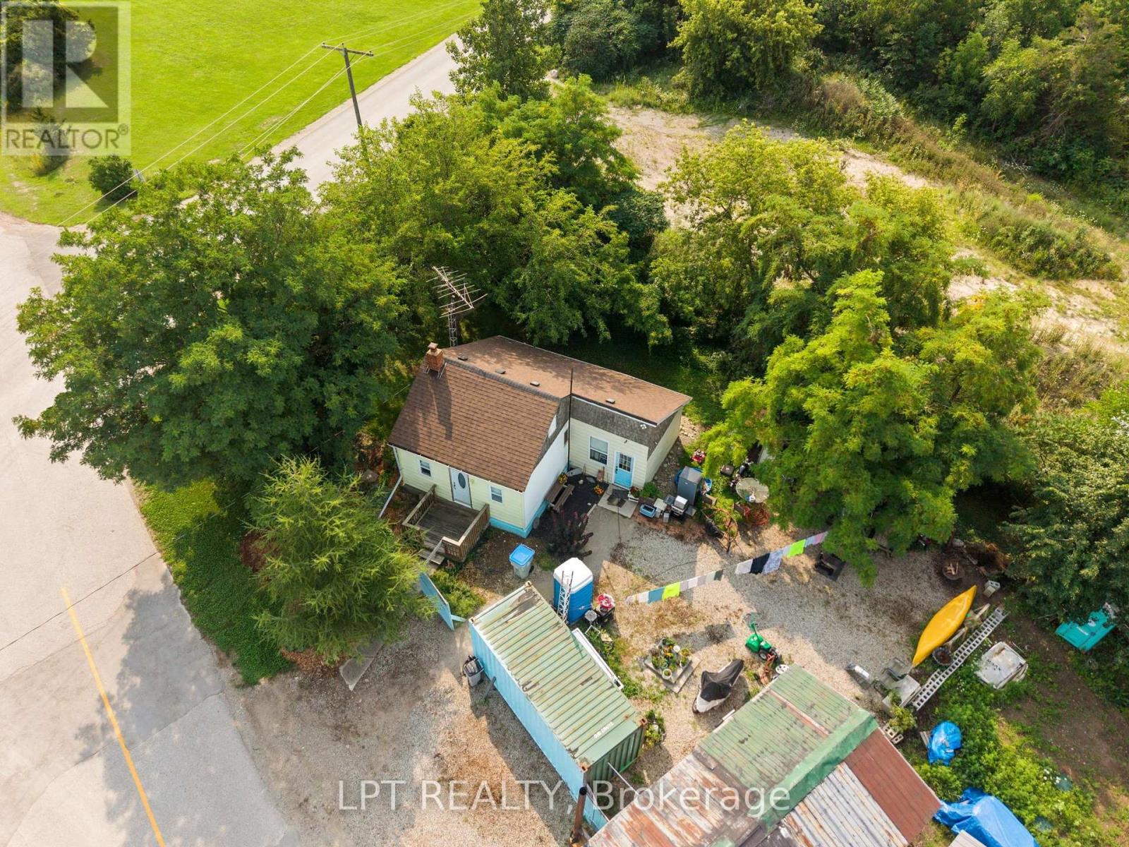 8349 Ravenswood