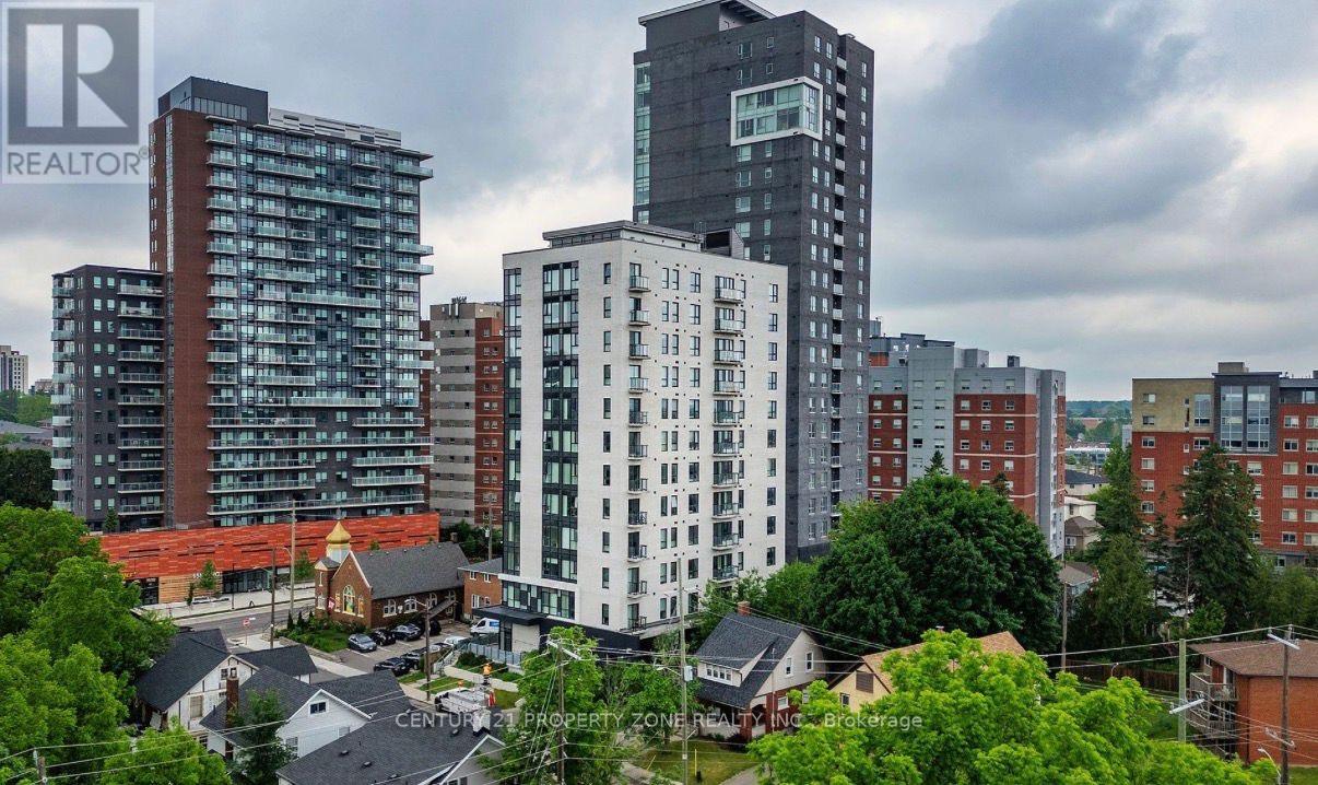 158 King Unit 307
