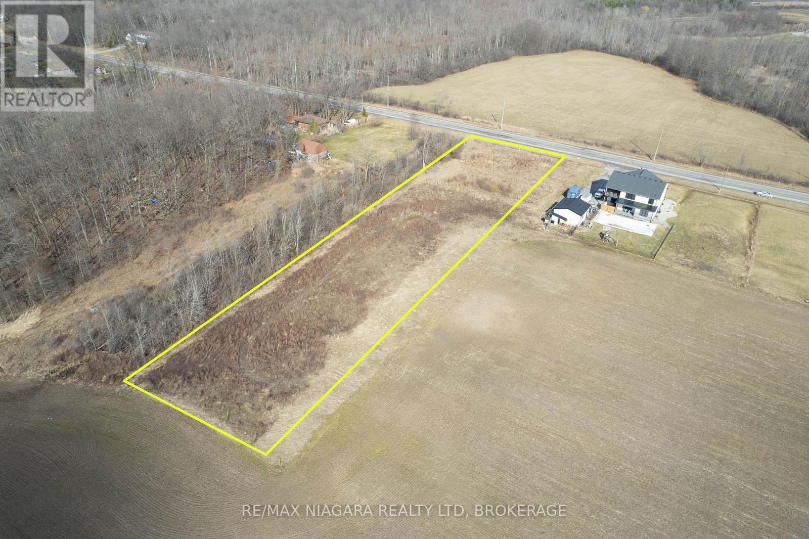 1577 Stevensville photo 2