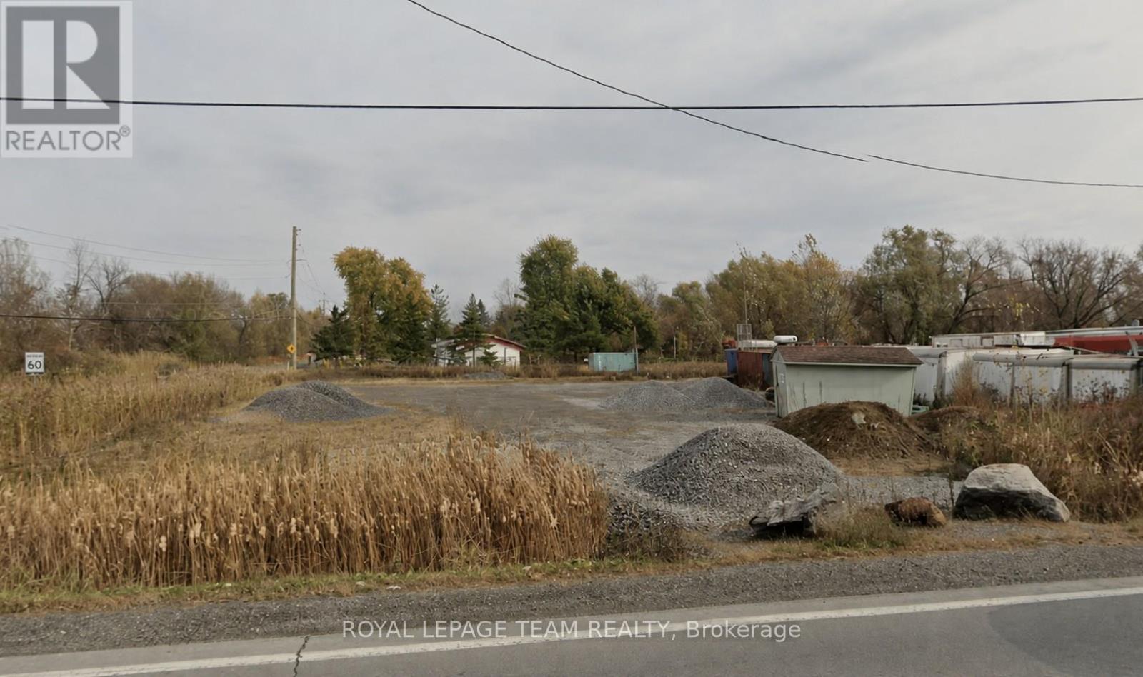 4489 Hawthorne photo 2