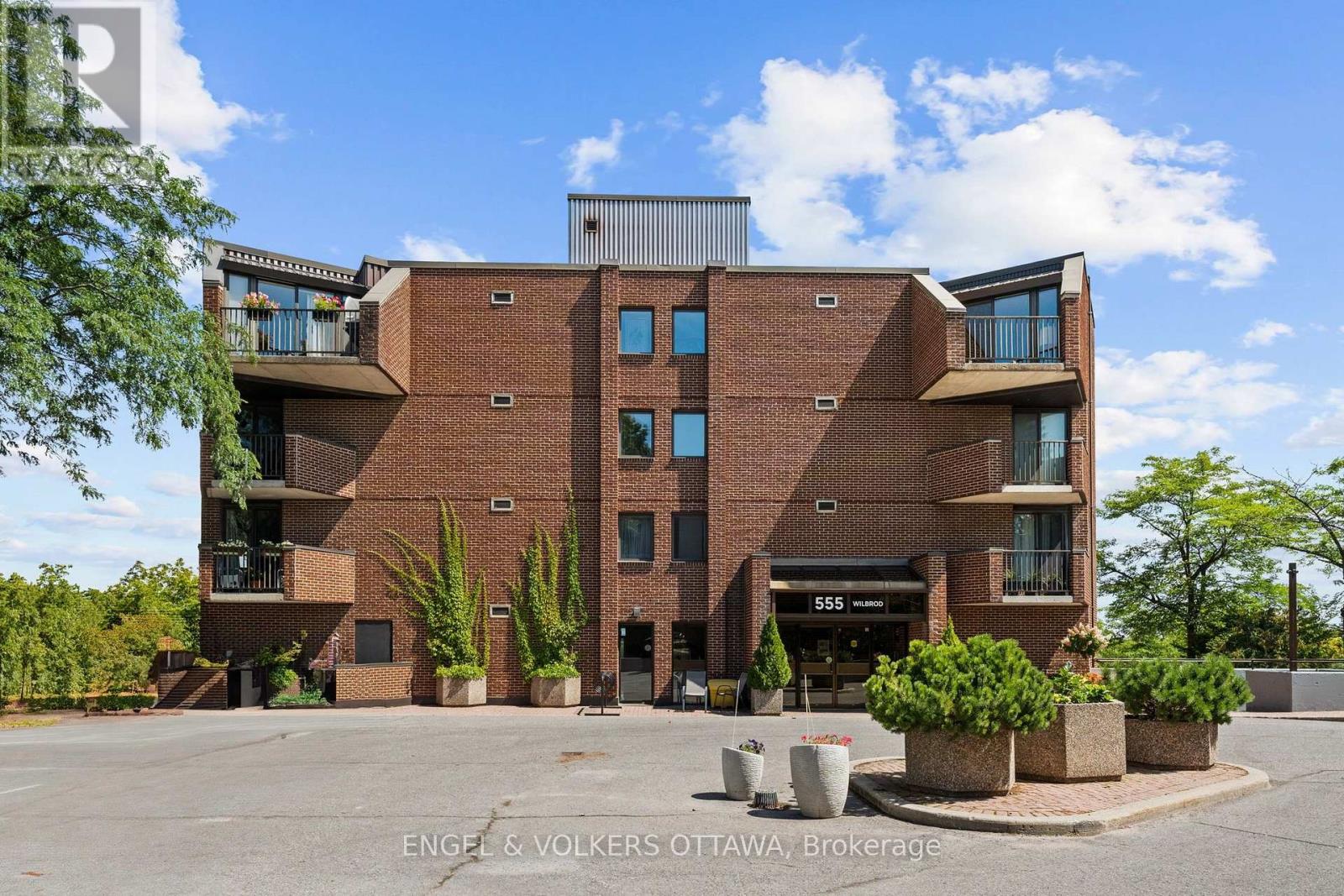 555 Wilbrod Unit 801