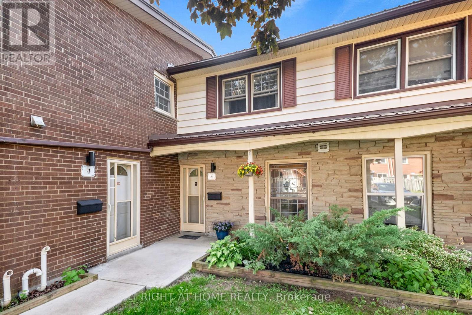5 Arbour Glen