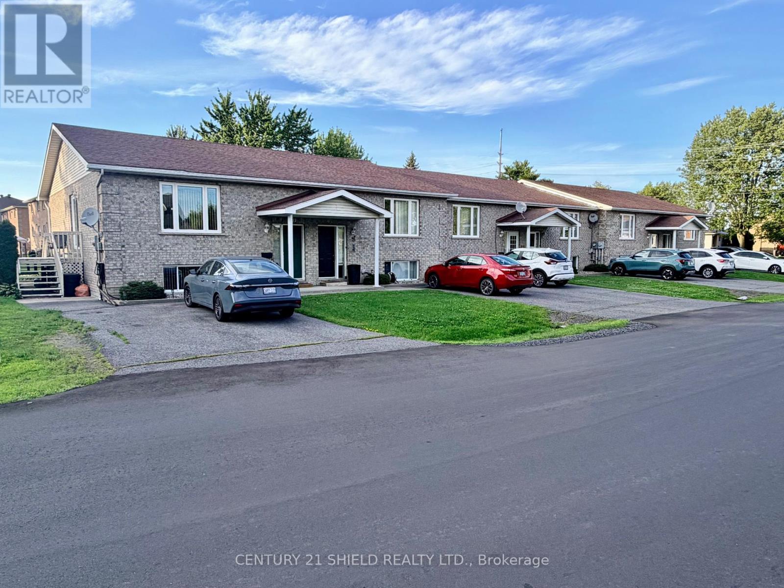 19 Simcoe