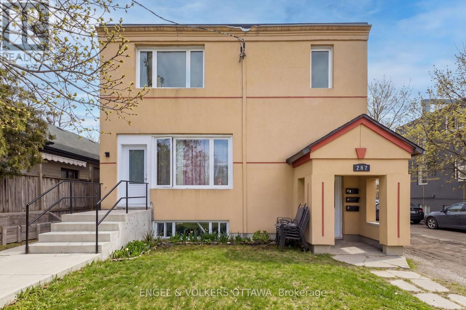 287 St Laurent Unit 1