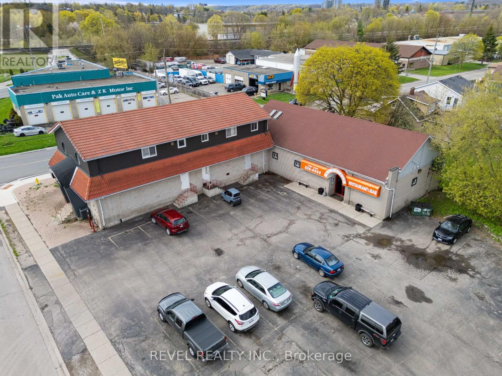 204 E Samuelson Street E, Cambridge, ON N1R 1K5, Cambridge