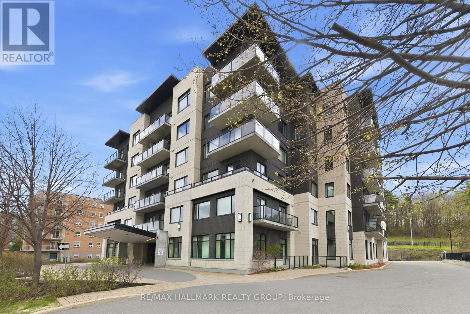 310 Centrum Unit 206