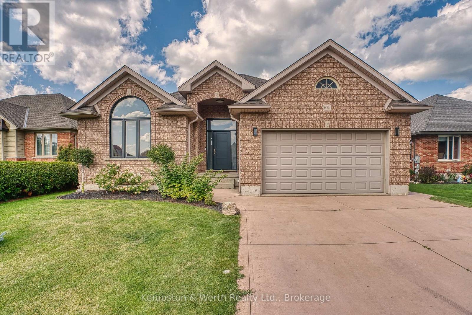 635 Riverview