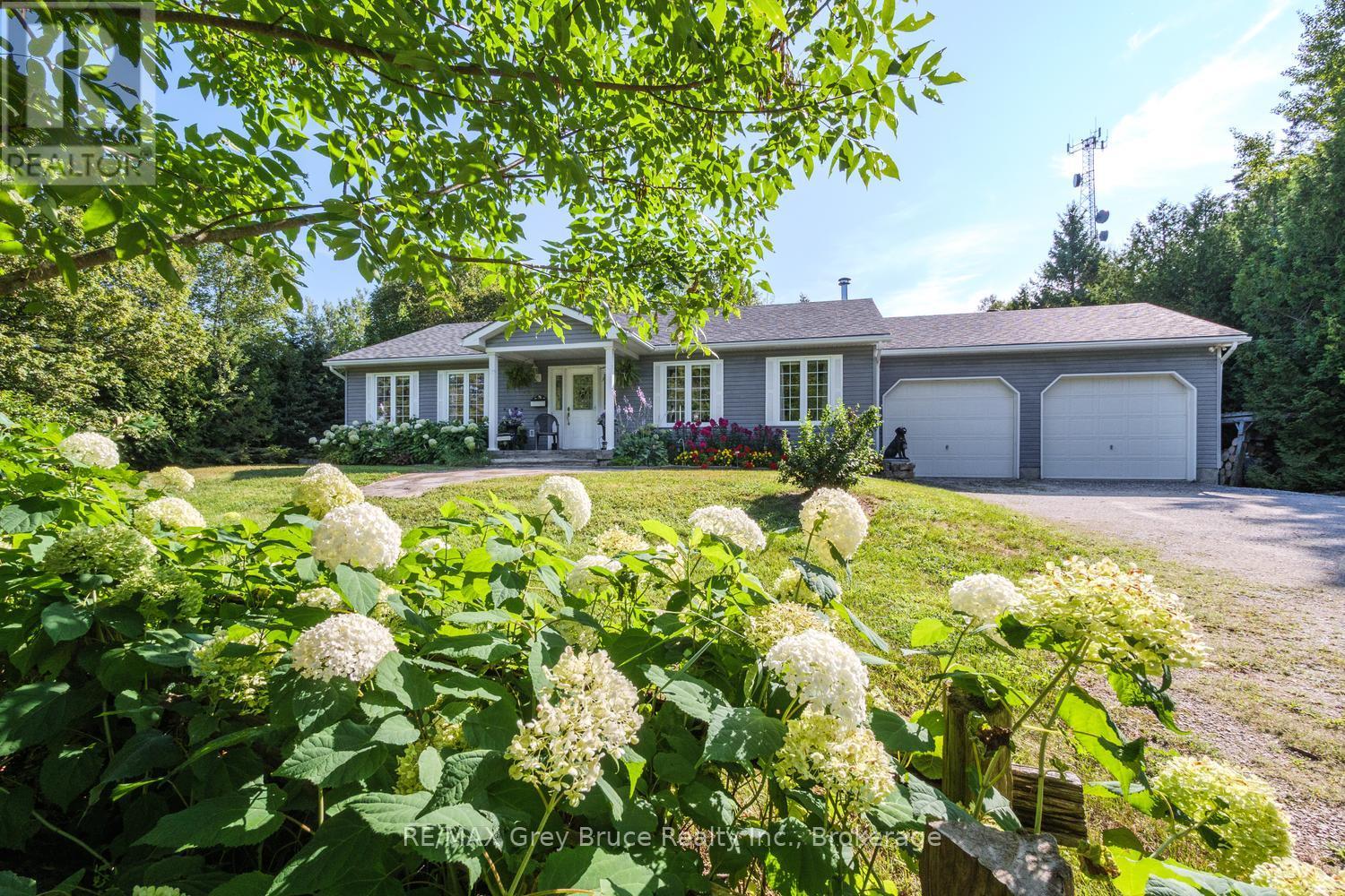 358 Huron photo 2