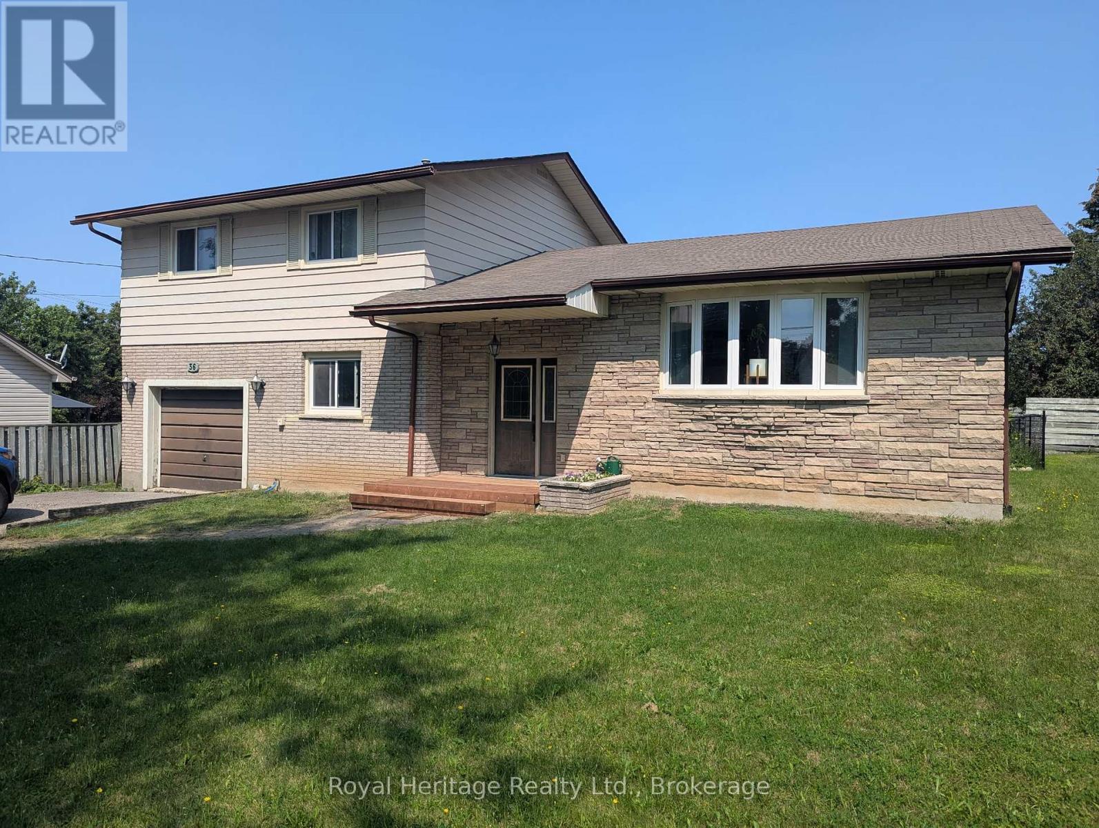 36 RIVERVIEW