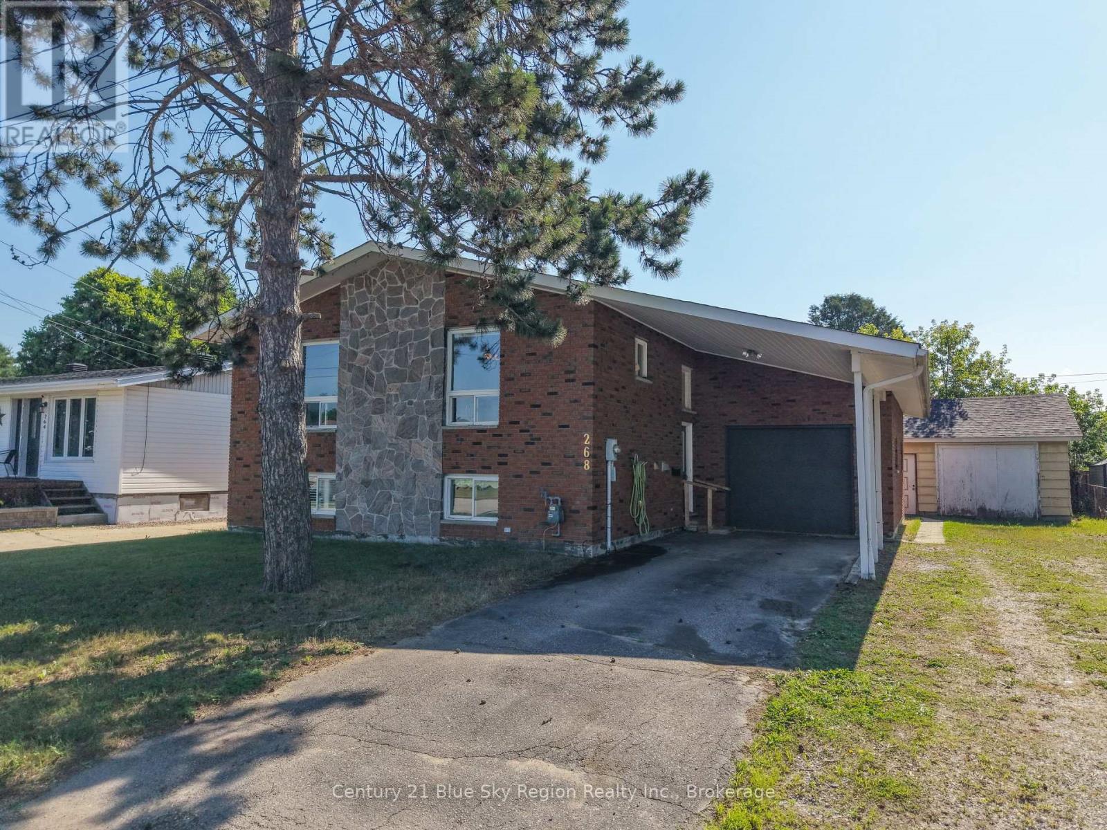 268 Levesque photo 2