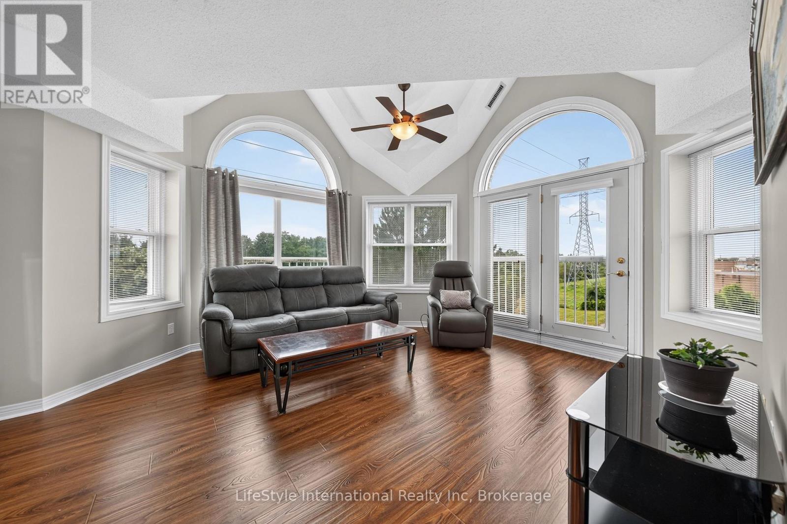 208 Silvercreek Unit 307