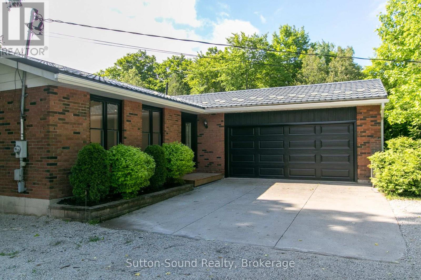318743 Grey Road 1
