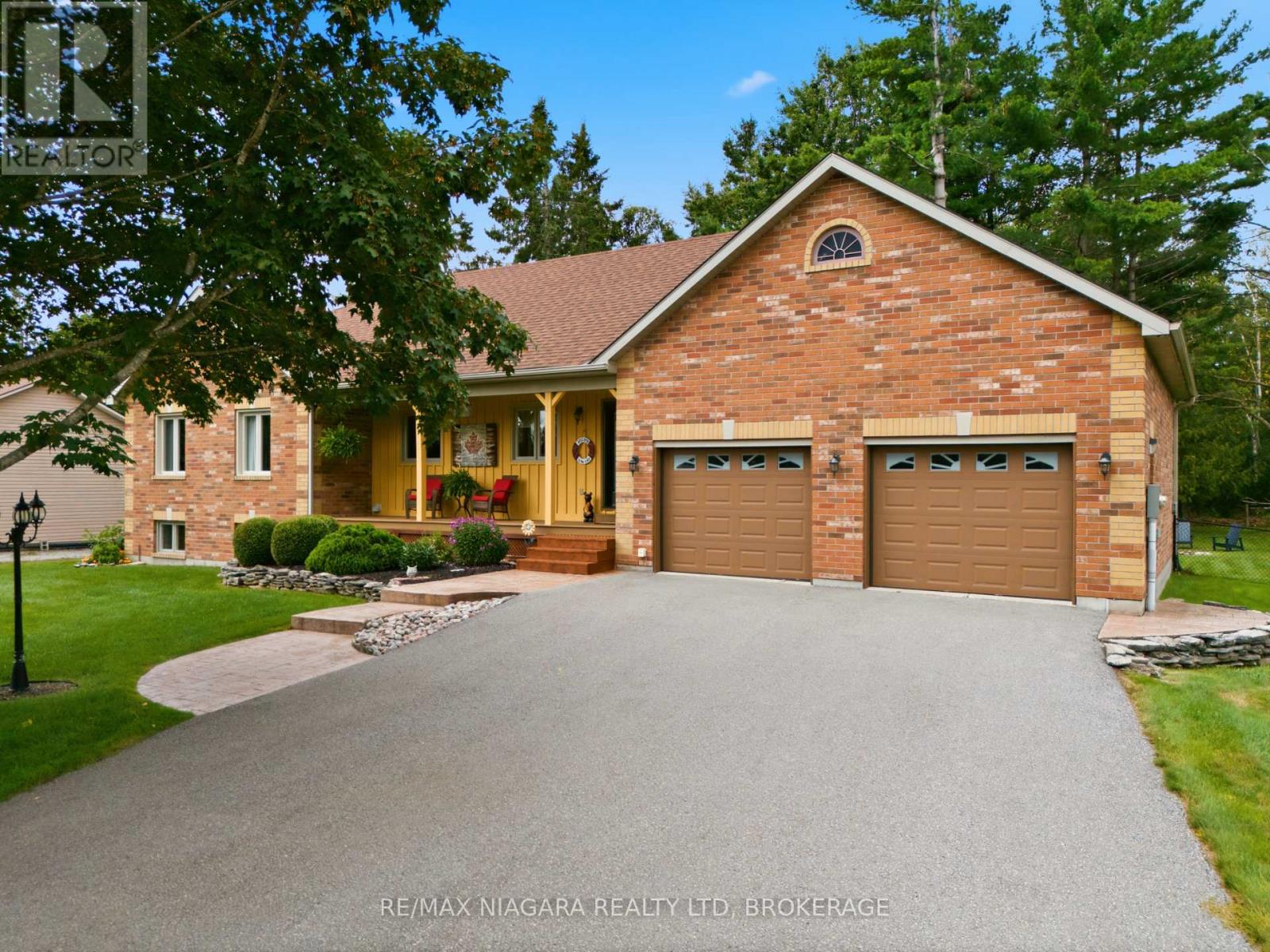 115 Pinewood