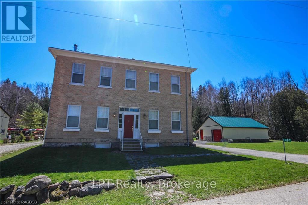 484 Carlisle