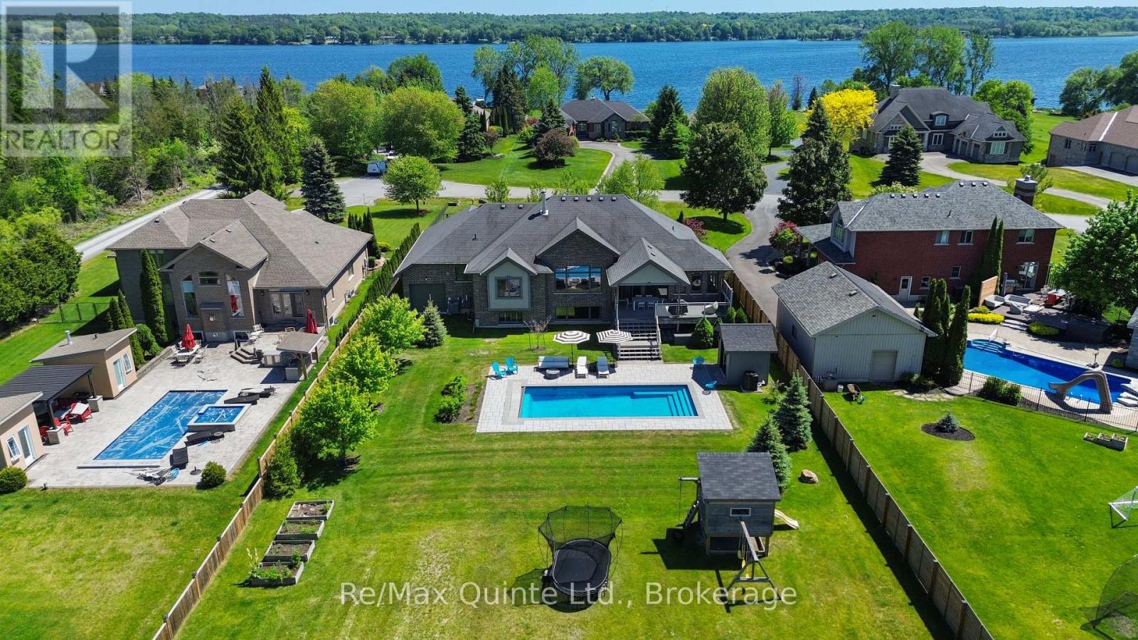 54 Settlers Landing