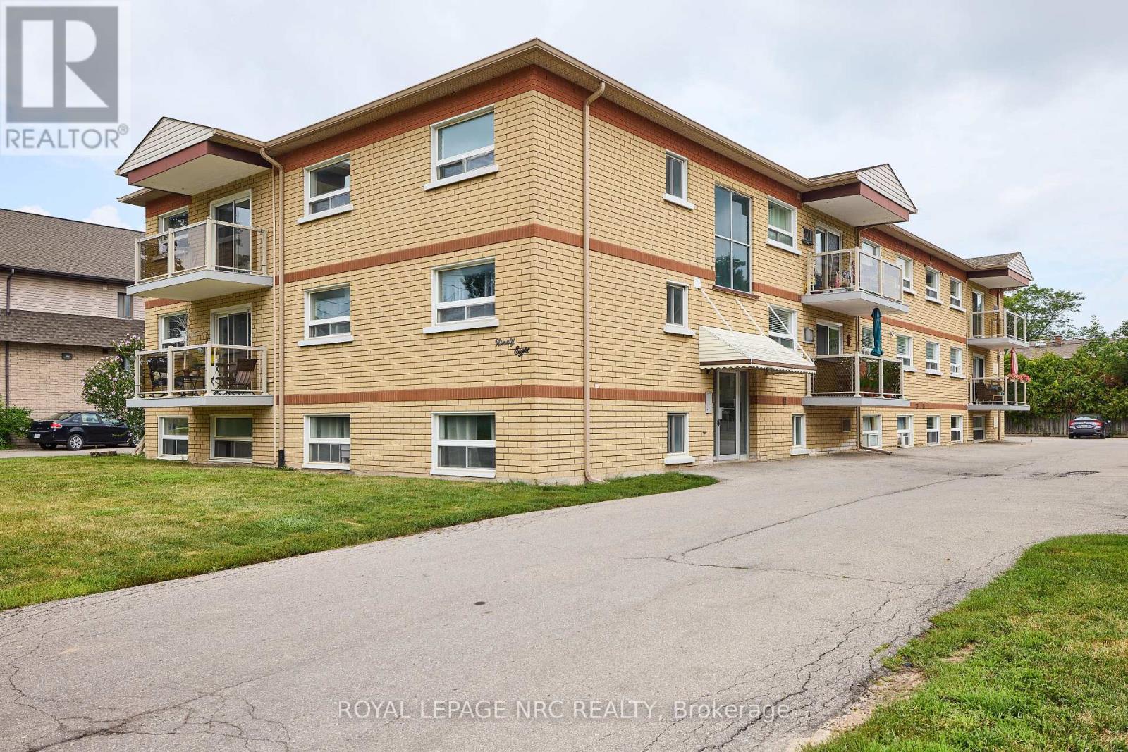 98 Woodlawn Unit 11