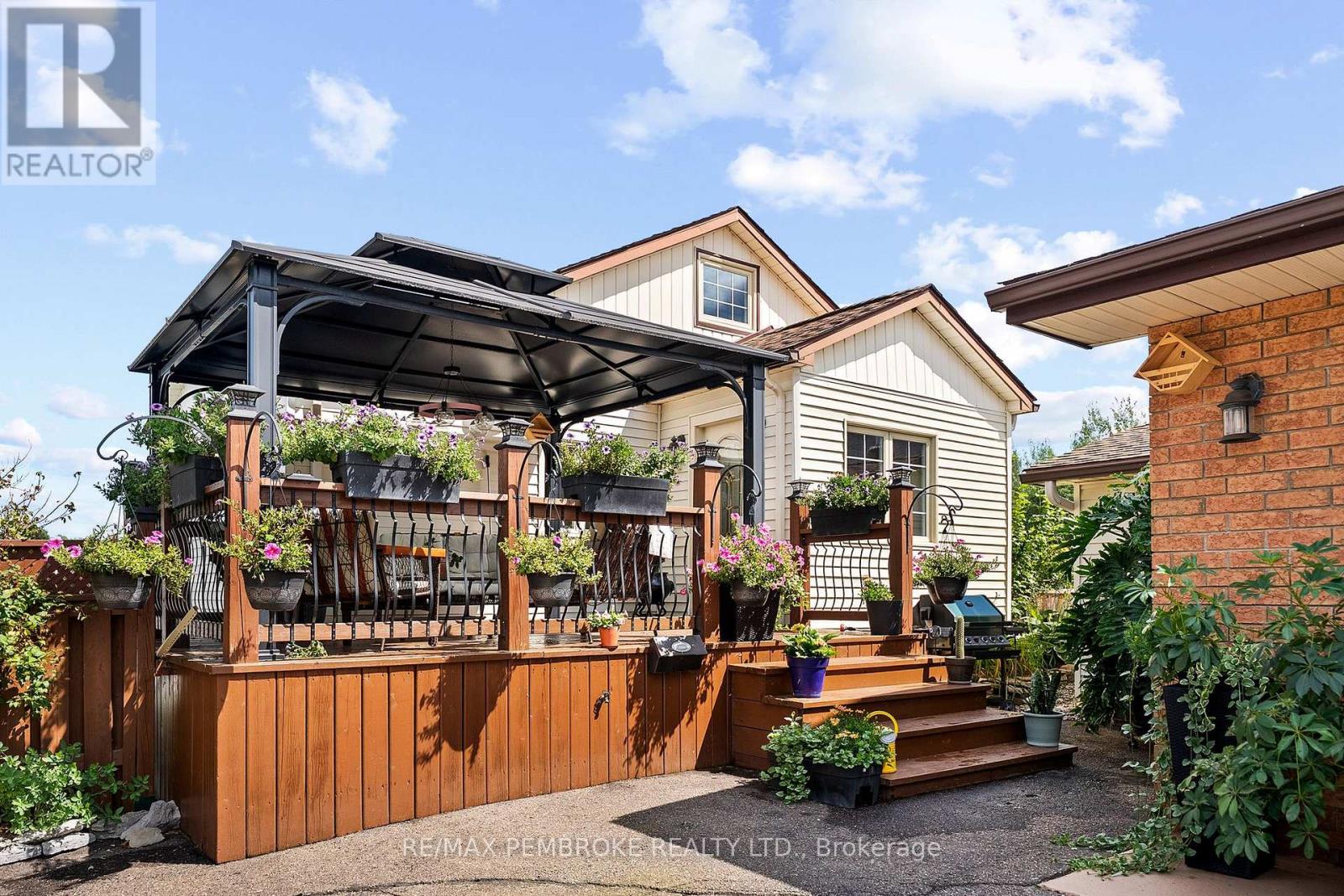 1315 Blakely