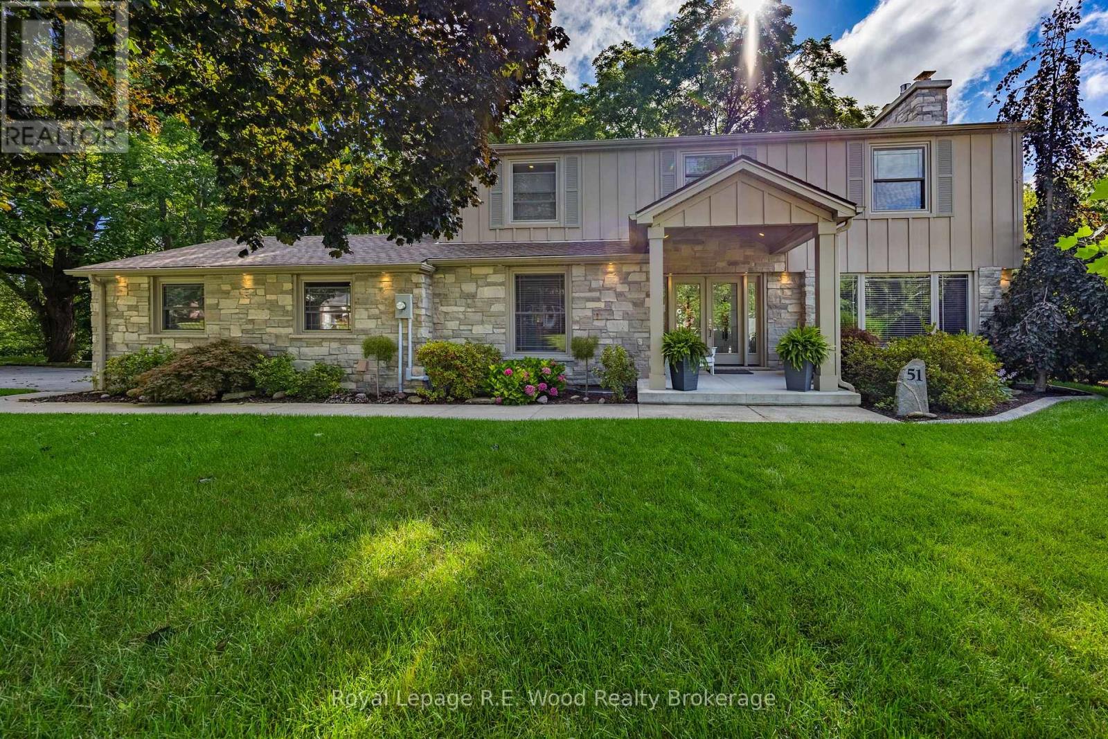 51 Parkwood