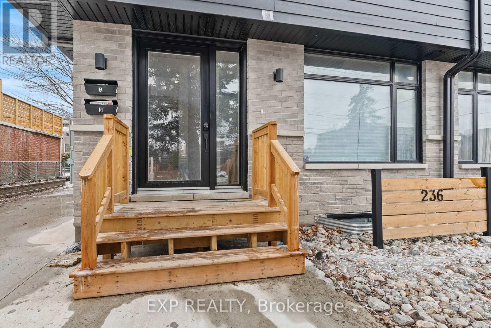 236 Woodroffe