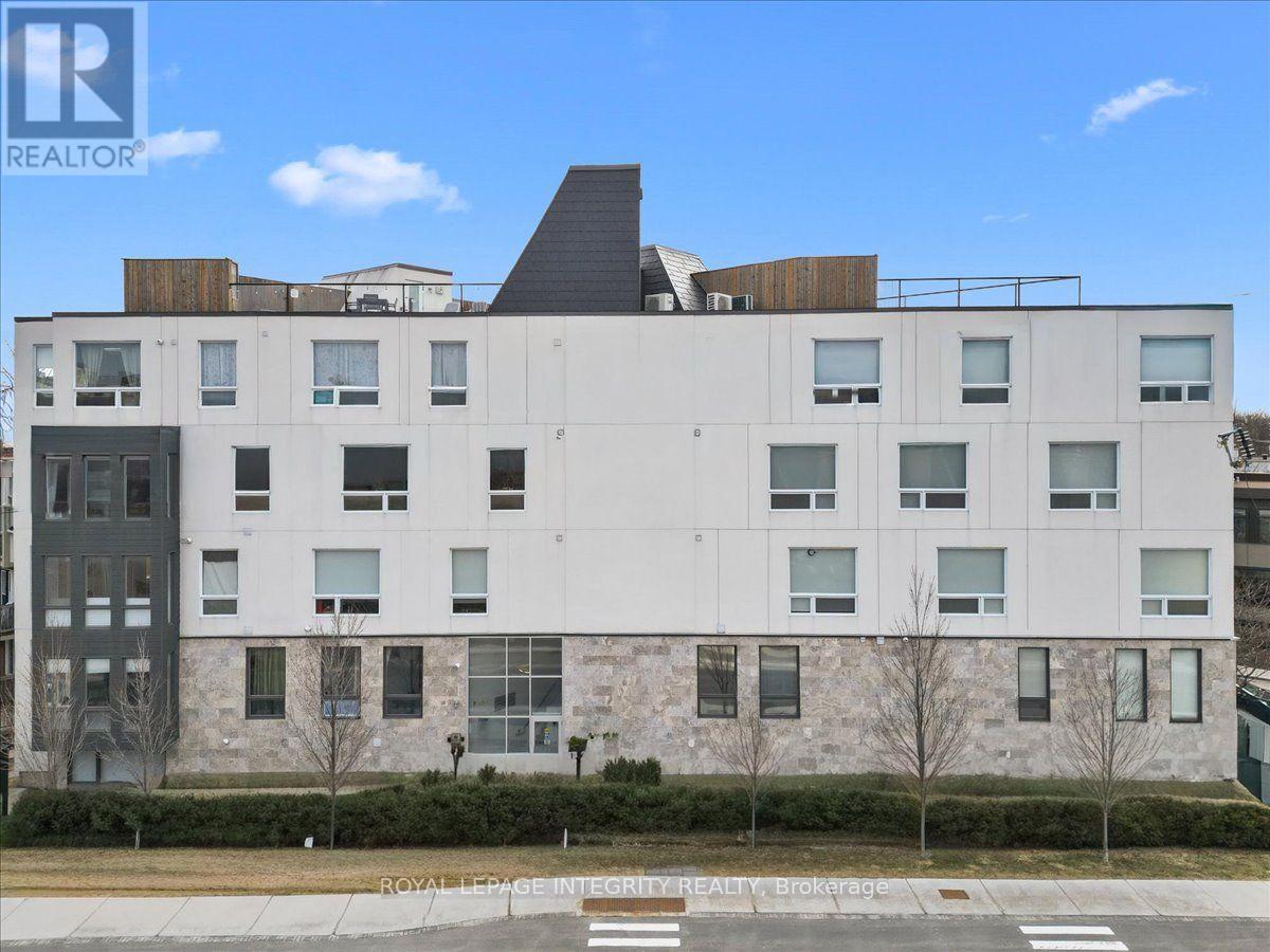 150 Greenfield Unit 204