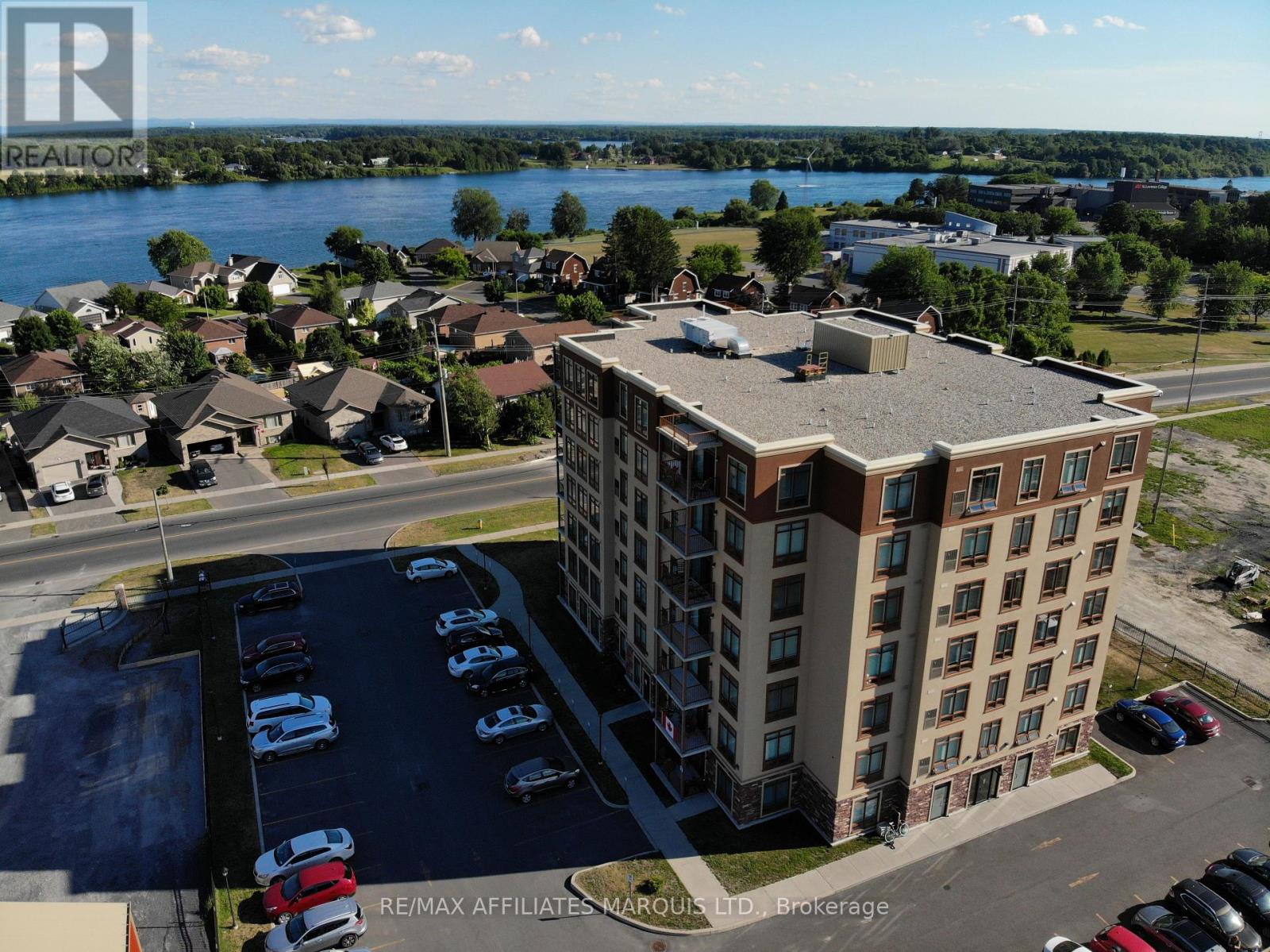 1146 Montreal Unit 104