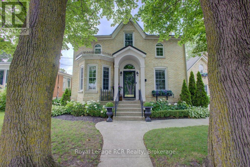 116 Walton