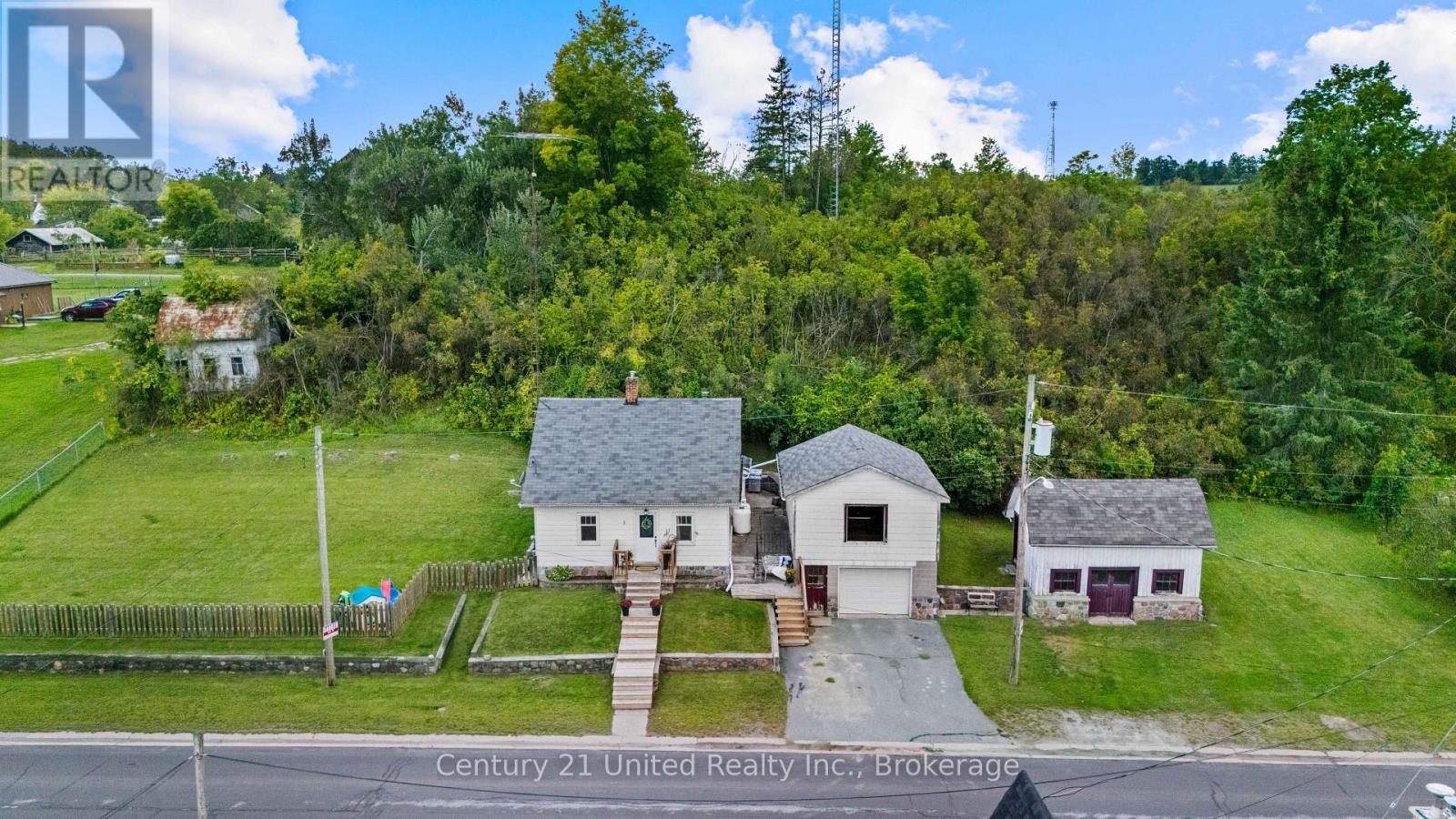 882 Peterborough photo 2