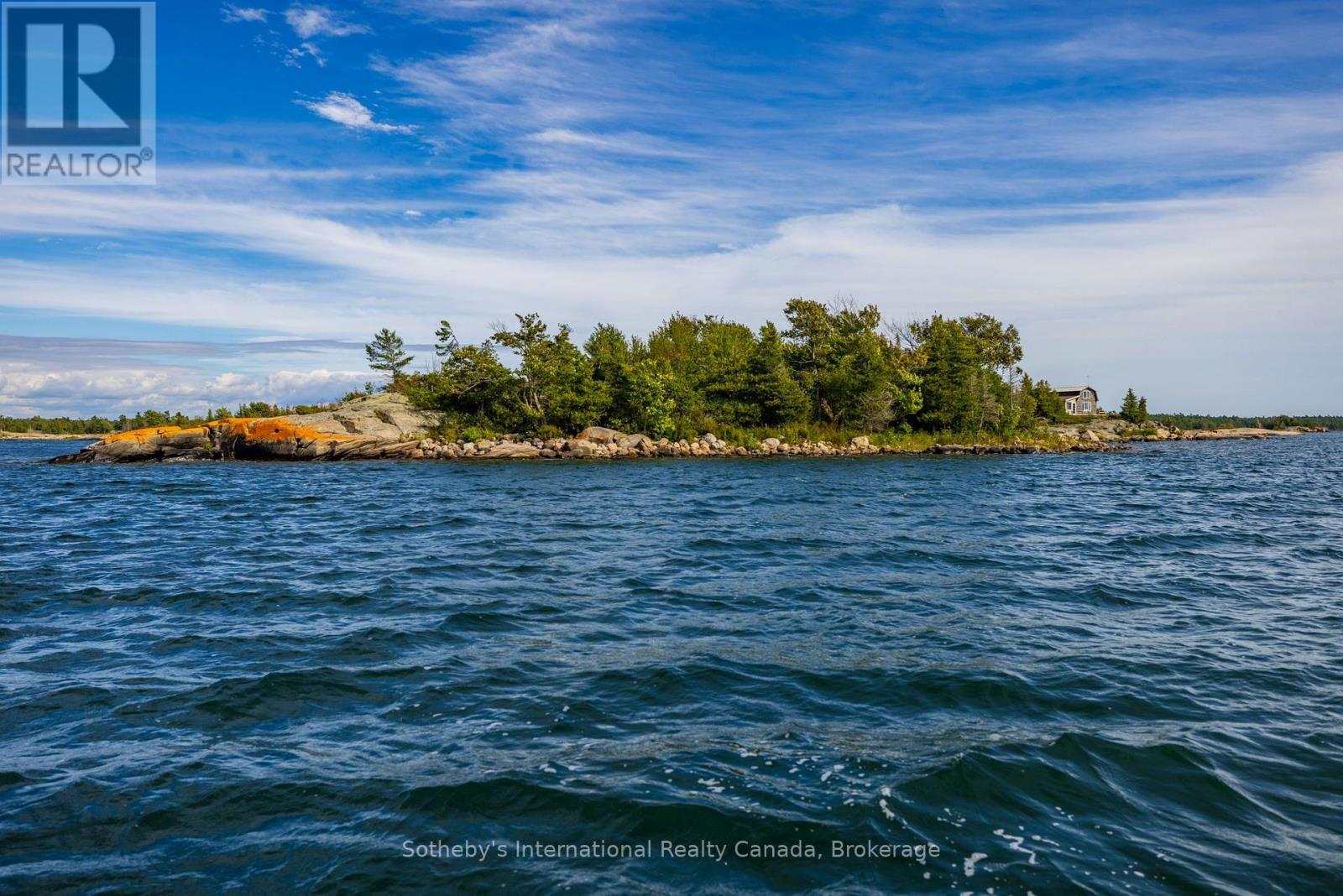 1 ISLAND 352C