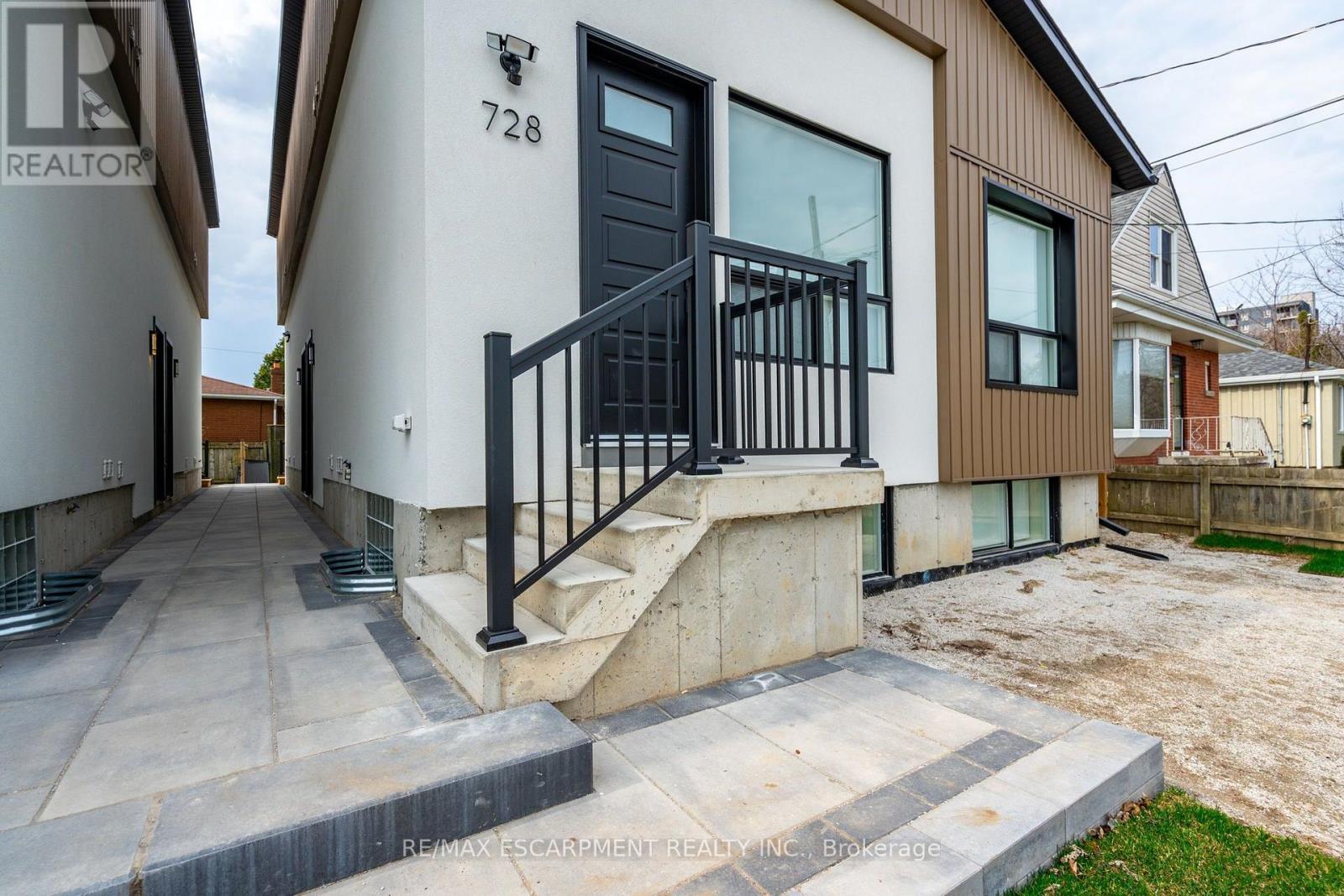 728 Eleventh Unit B