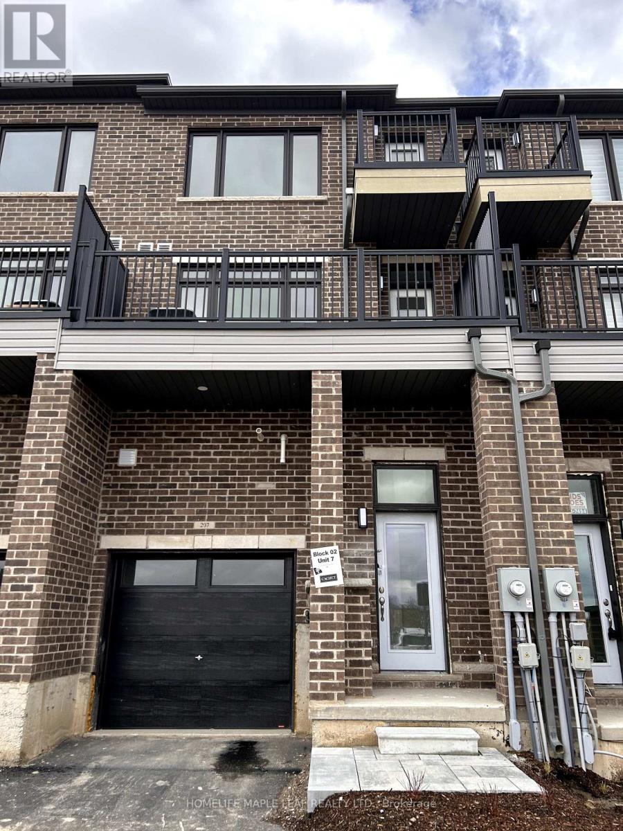 585 Colborne Unit 207