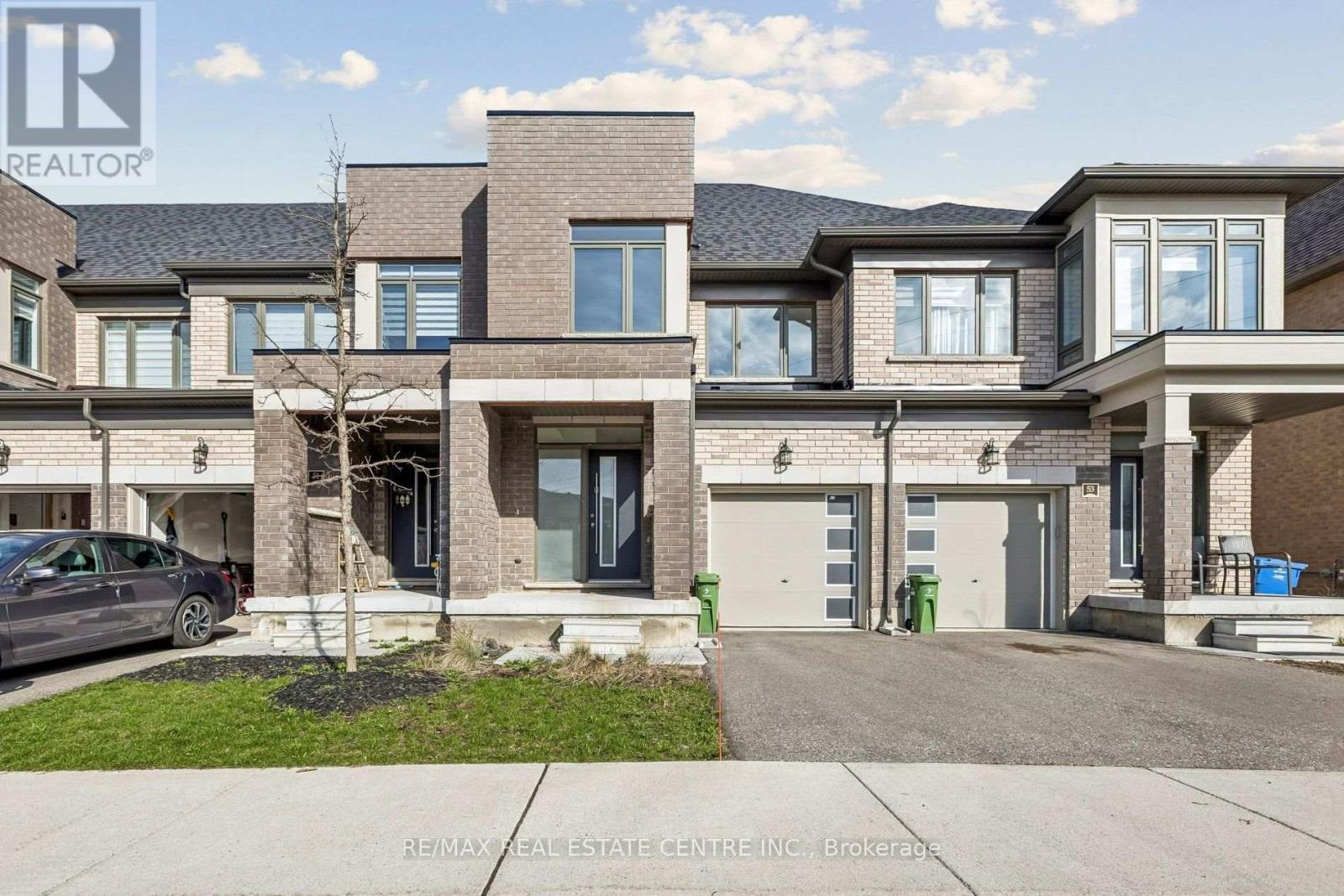 166 Deerpath Unit 52