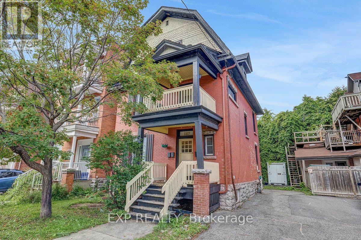 127 Osgoode