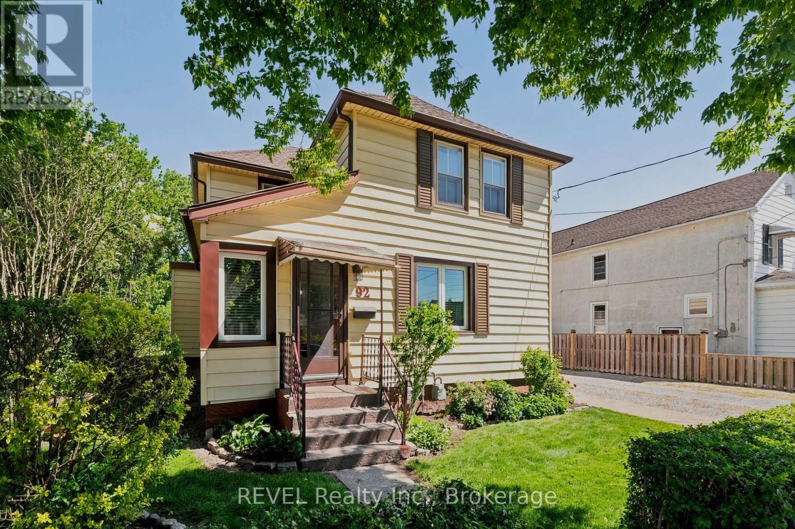 92 Saint Arnaud photo 2
