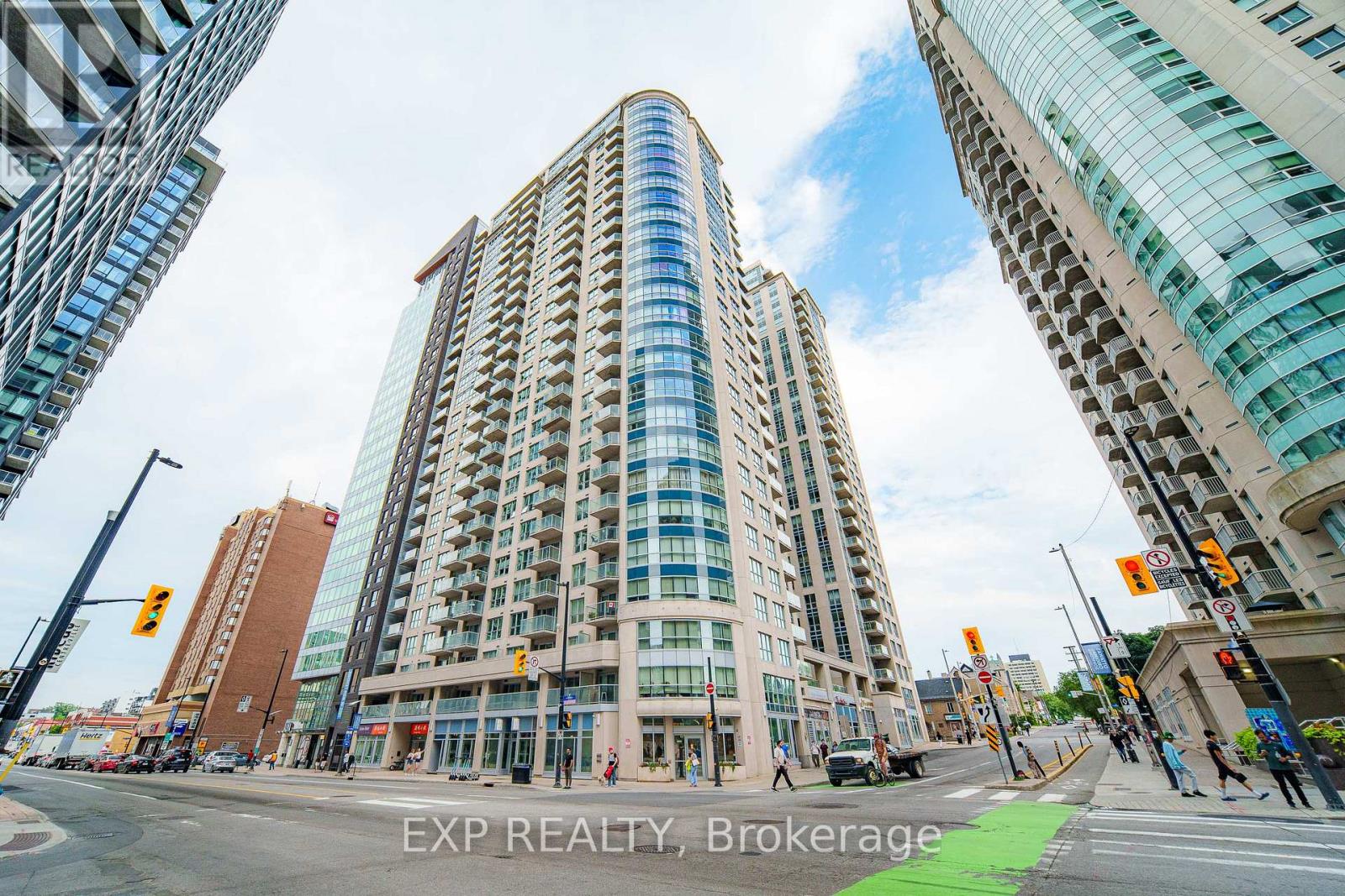 242 Rideau Unit 1906