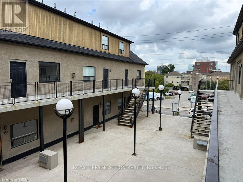 12 Bridgeport Unit 18 photo 4
