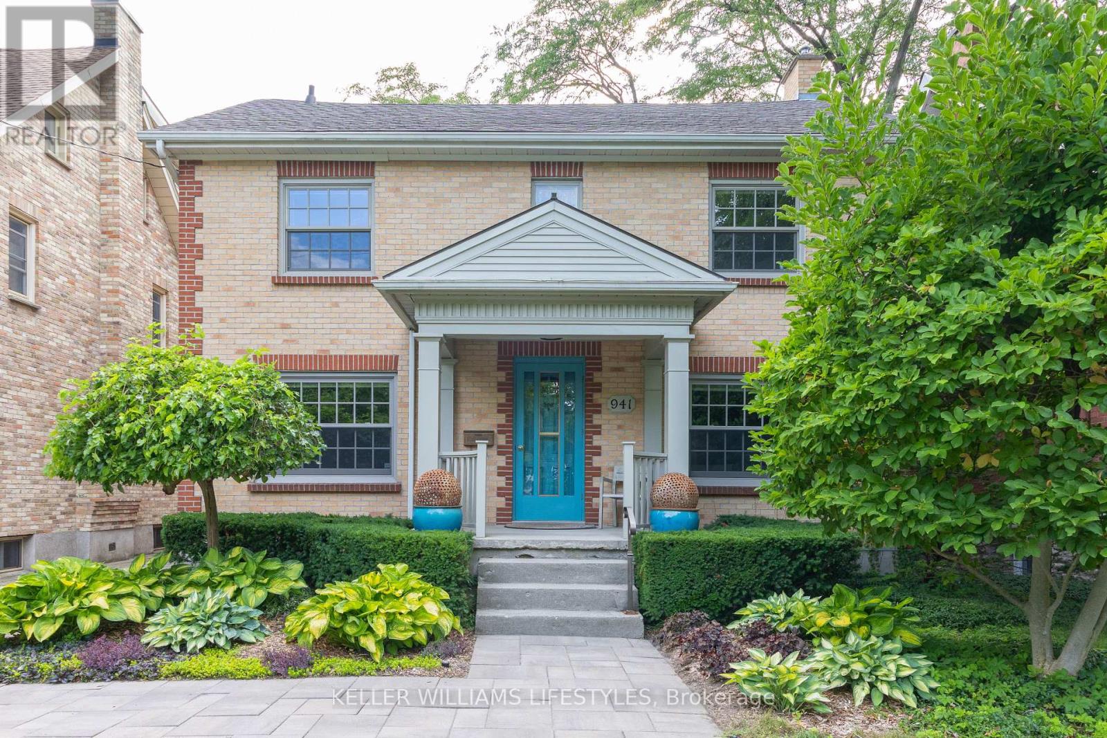 941 Waterloo