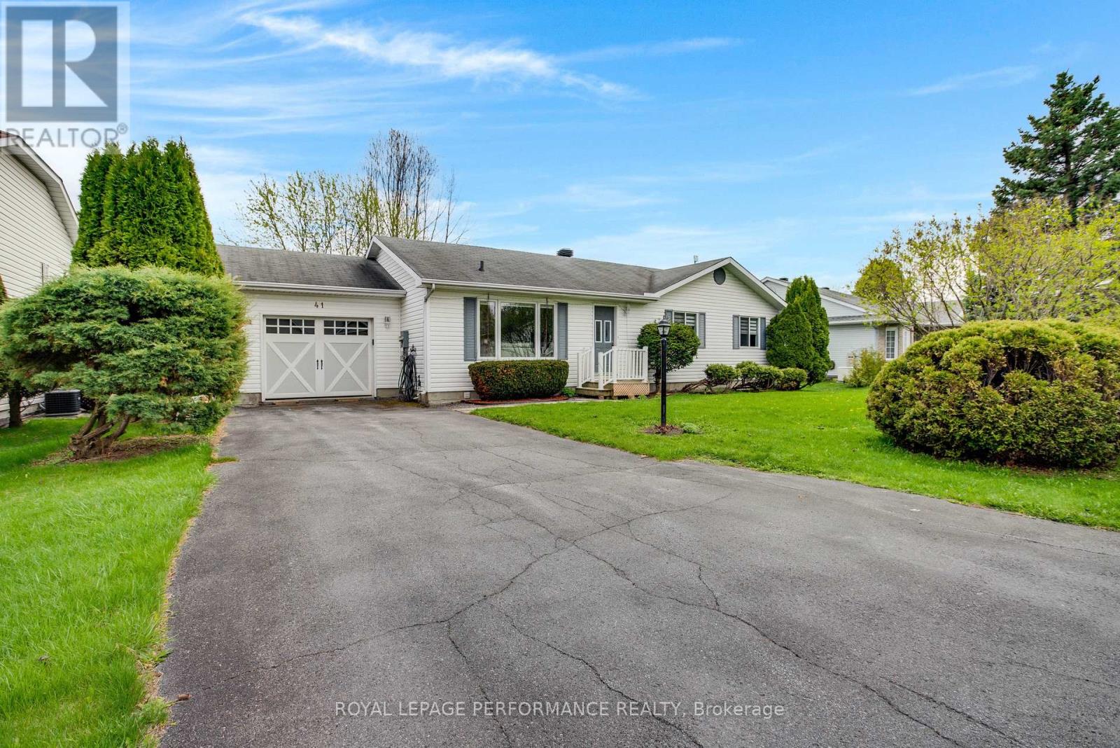 6277 Macrae