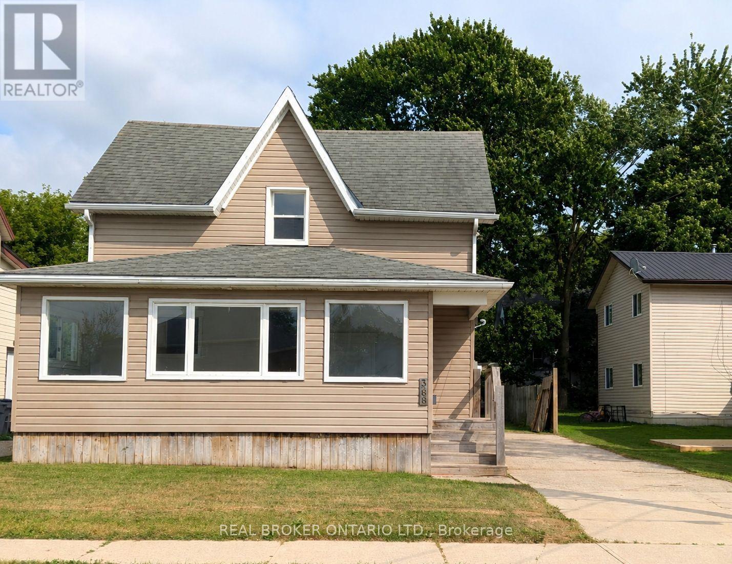 368 Wellington