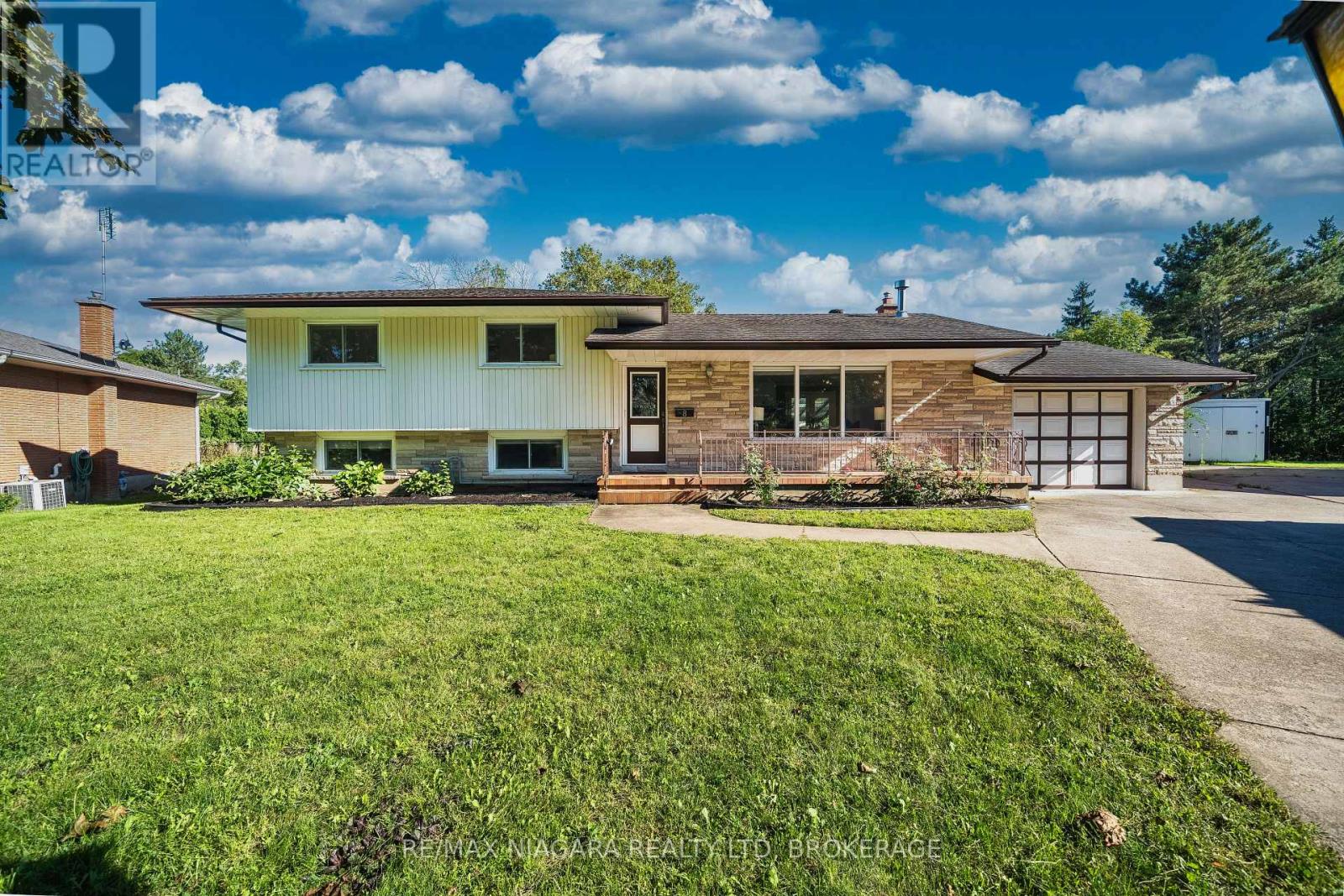 8 Fernwood
