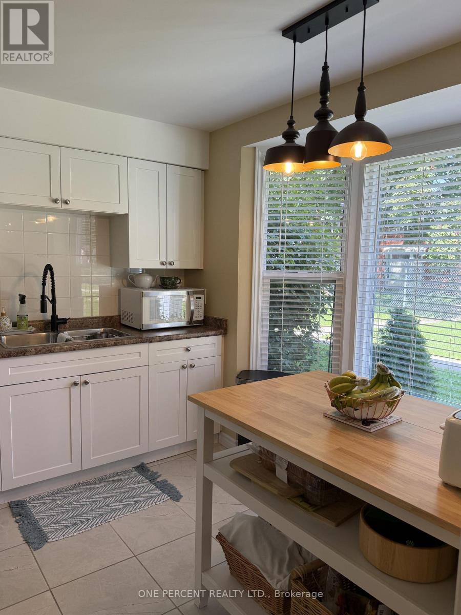 48 Arbour Glen photo 2