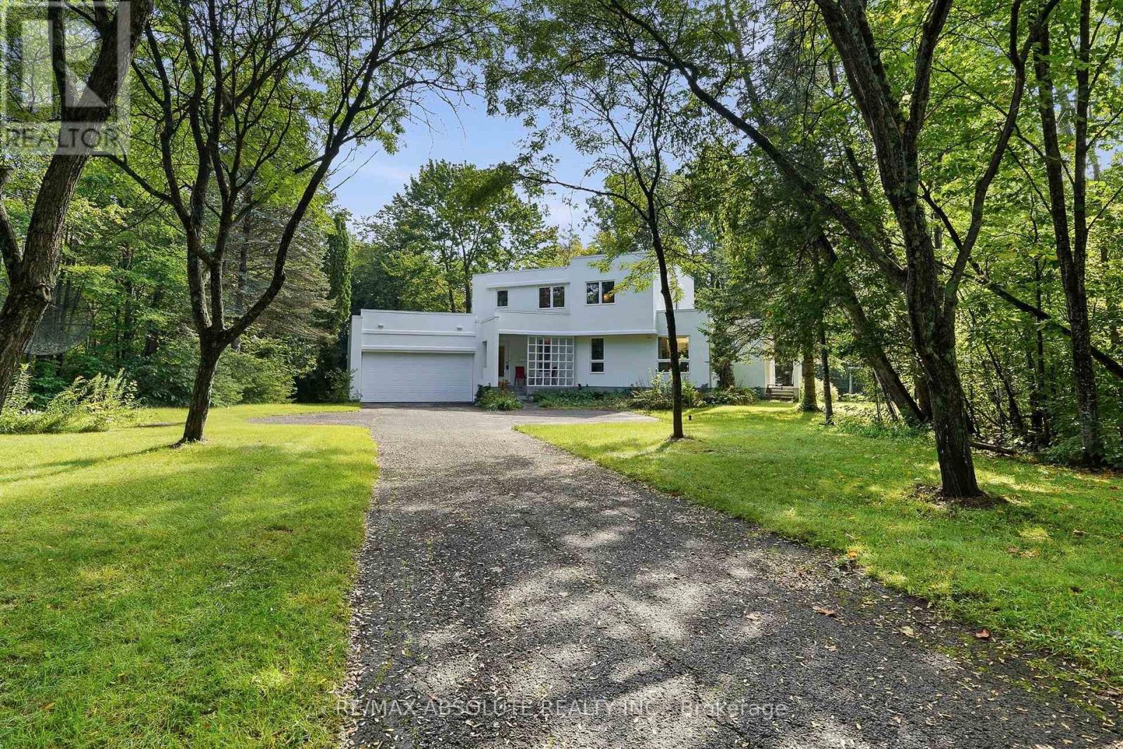 1645 Royal Orchard