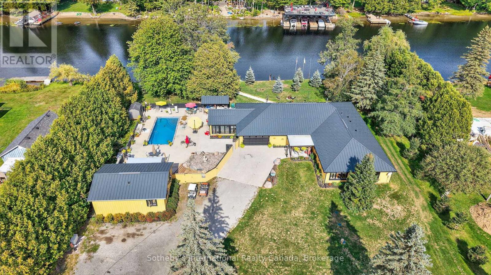 1082 Beaumont Farm