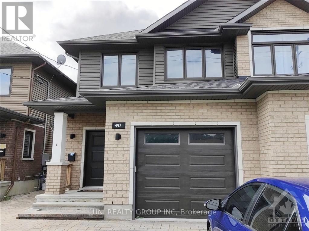 492 MOODIE Unit B photo 2