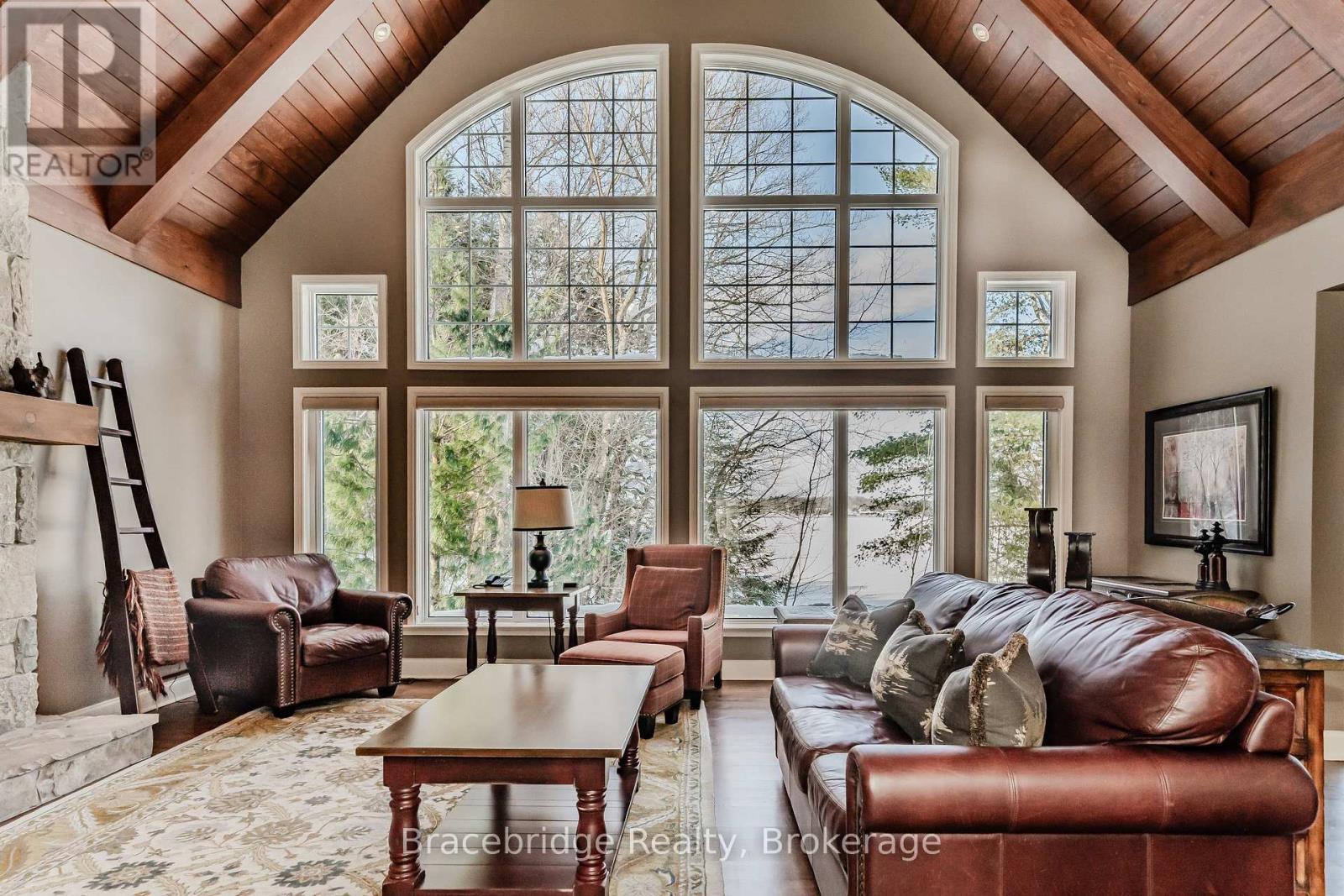 3876 Muskoka Rd 118