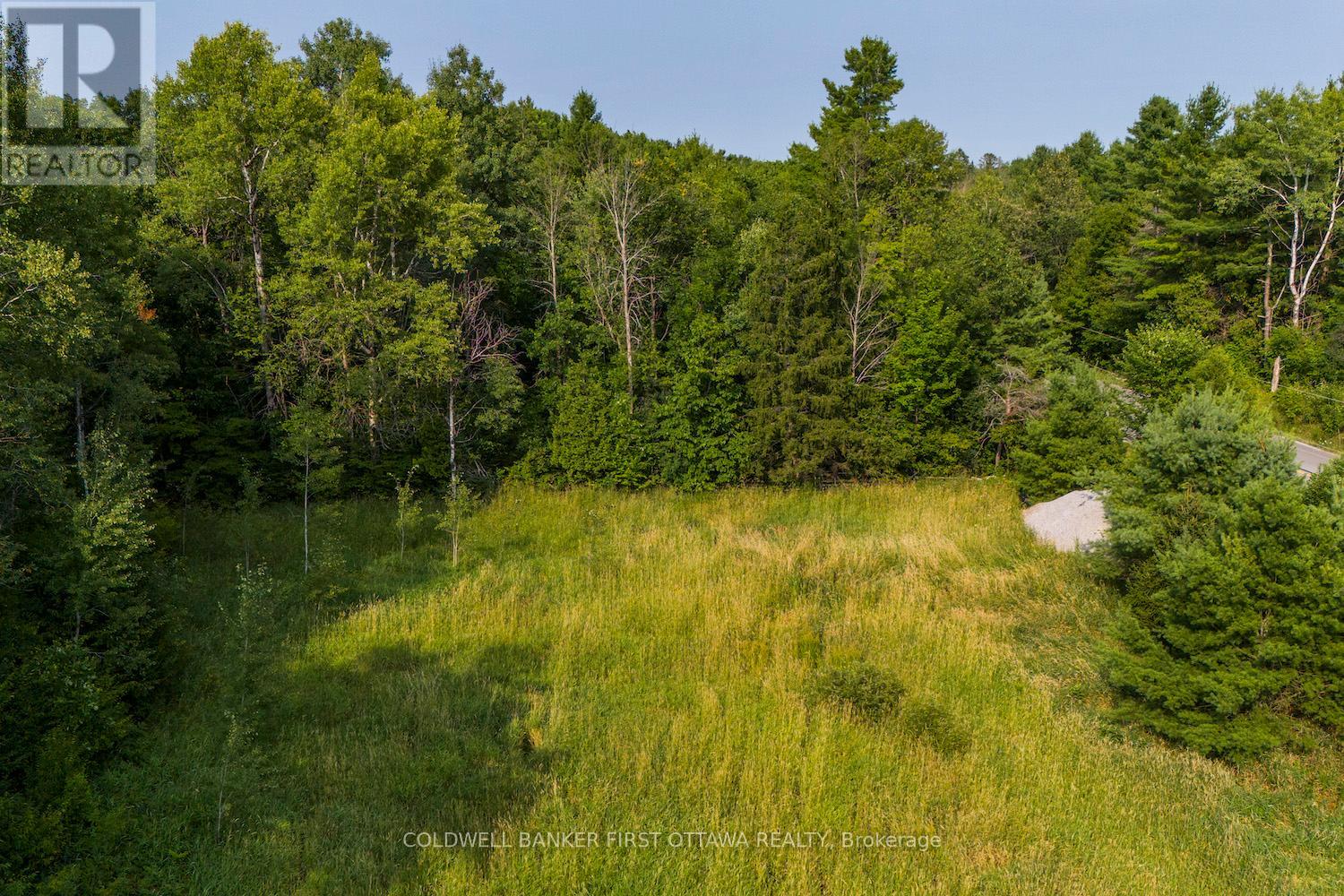 752 Bennett Lake