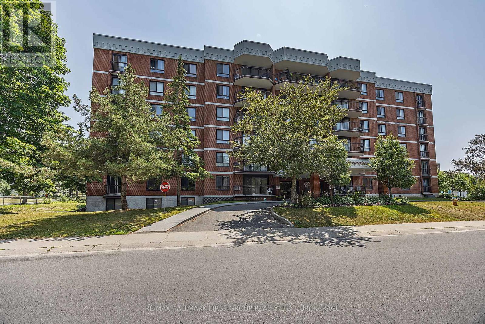 14 Greenview Unit 204 photo 2