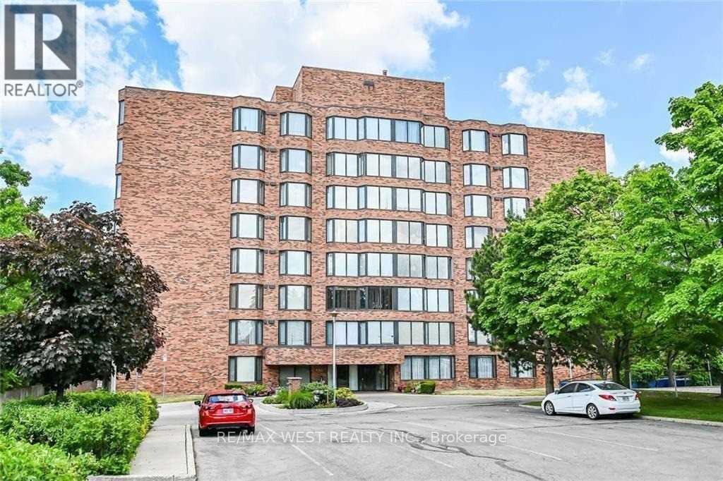 200 Limeridge Unit 406