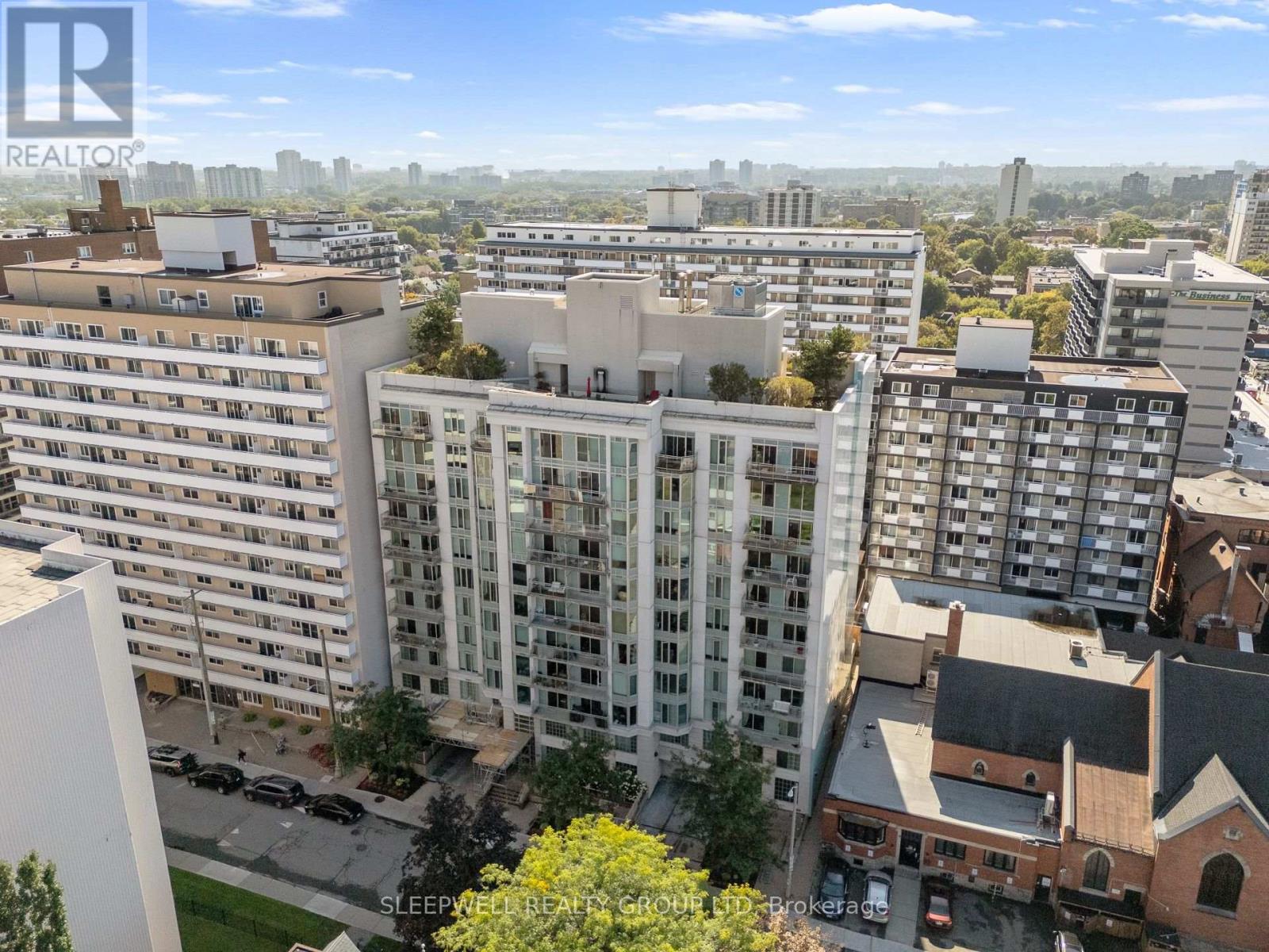 138 Somerset Unit 304