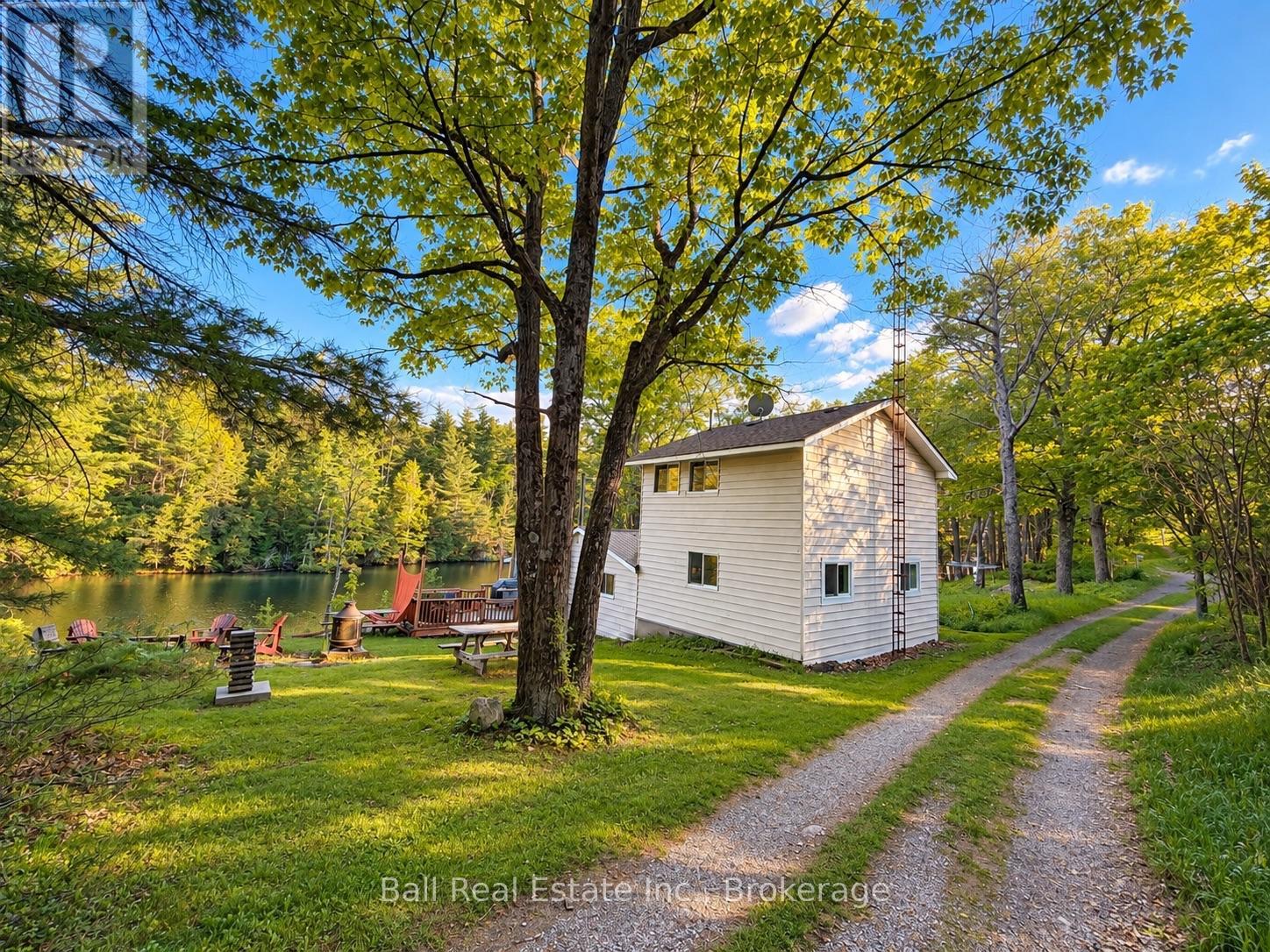 1089 Cedar Crest