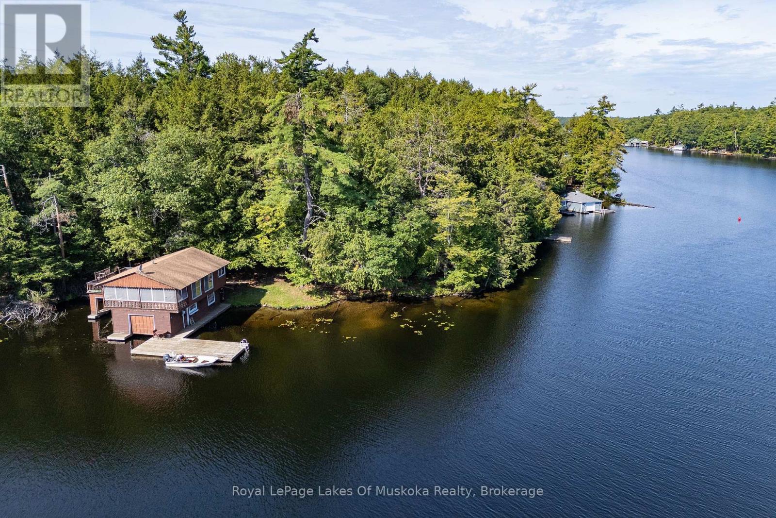 2115 Lake Muskoka photo 2